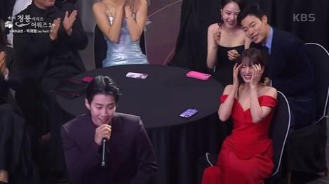 《The 8 Show》千玗嬉是Jay Park狂粉！ 青龍系列獎可愛互動影片爆紅