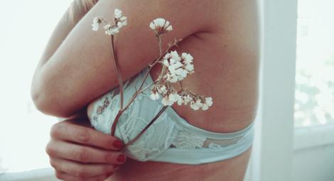 他穩交5年！送機才知「女友怪癖」：好色好變態