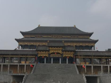 動了凡心！寺廟住持爽睡女網紅　遭詐上千萬…下場出爐