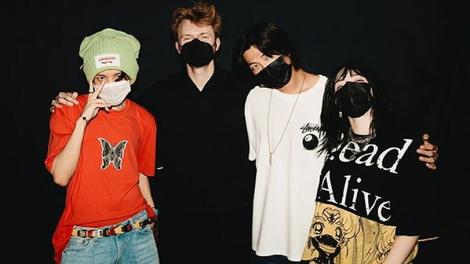 怪奇比莉在首爾！與BTS、BLACKPINK成員的溫馨時光