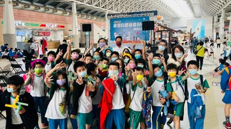 開心玩科學！　中市府邀至台鐵新烏日站搭乘環島列車