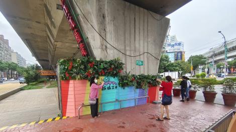 板橋花市耶誕童樂會暨愛心公益活動　12/3逗陣逛花市好康一籮筐