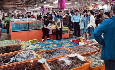 富基魚市優惠大集合！　消費滿額贈萬里蟹