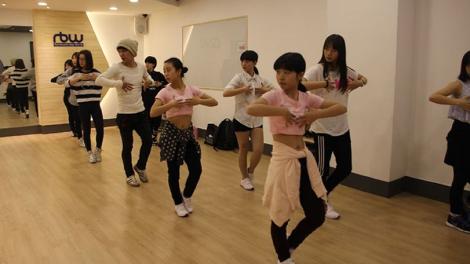 當愛豆不再成為夢想：K-pop 練習生驟減 未來人才成隱憂