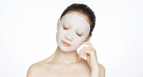 23歲女生病求診竟「莫名中毒」　醫曝原因：太愛敷面膜