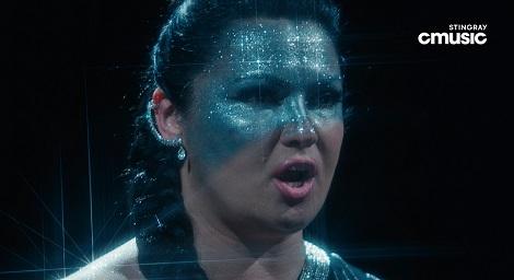 安娜涅翠柯  全新專輯《為黑暗所愛》還收錄了 威爾第《阿依達》中的 《凱旋歸來》！