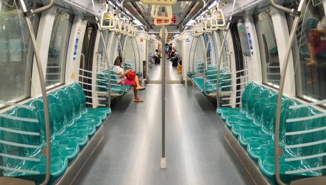 捷運潛規則沒人理？他嘆：很不舒服…網友看法兩極