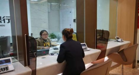 「廢物婆婆」夢想再嫁第四次　一天到晚被詐騙匯款！媳婦這樣說…