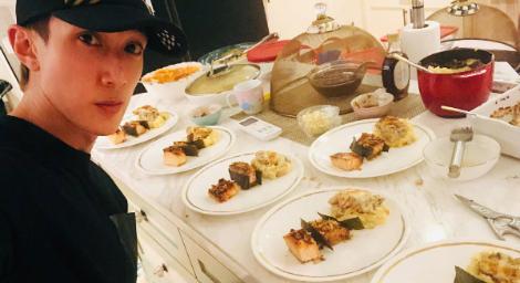 吳尊回汶萊「居隔30天」私照曝光　網讚超豪華：我也想去…親回7字網笑翻