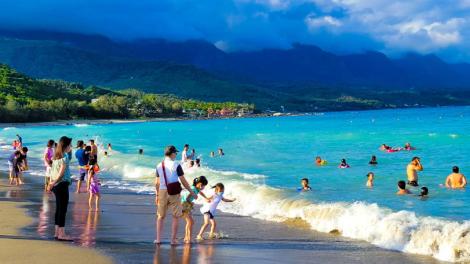 海域安全新升級！連假來杉原灣安心玩水　提供救生衣免費租借