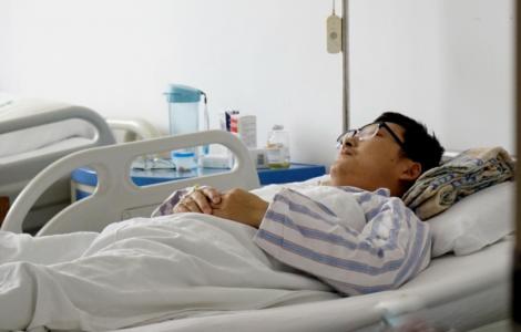 13年「忠誠老員工」車禍住院！闆娘：快點開除他　全網爆氣