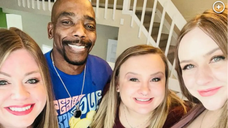 家裡每個角落都是獵豔場！他娶3妻自詡國王　正宮敞心胸歡迎小三