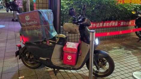 懸賞獎金1000元！她急尋「熊貓外送小姐姐」原因曝光