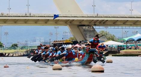 基金教母、97歲爺爺參戰 連辦48年台北國際龍舟錦標賽開鑼