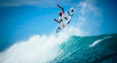 臺灣國際衝浪公開賽12日登場　百位選手齊聚臺東金樽！澳洲明星選手精彩戰浪 