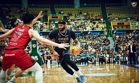 「表弟」狂轟27分助台啤雲豹二連勝　賽後強調自己沒有生氣