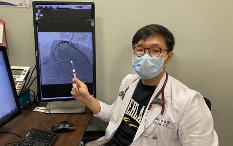 70歲翁胸悶、冒冷汗！馬上衝急診　醫發現他「血栓幾乎完全堵塞」：注意這4點