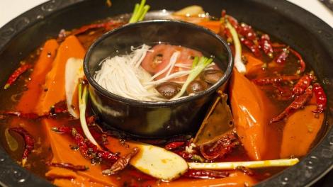 低收母子吃鍋求打折！店家拒…路人嘆「人心冷漠」　網友嗆翻：什麼邏輯