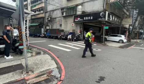 找女友卻當街遭砍！　他身中六刀逃跑「停頓折返浴血揍人」