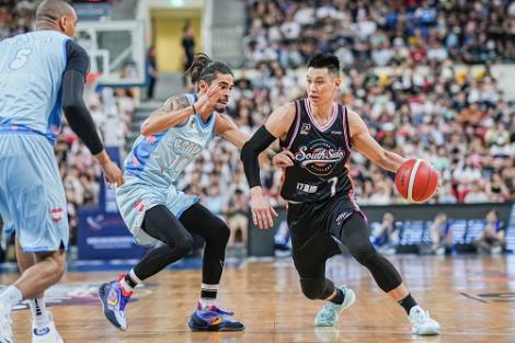 林書豪連三場大三元創紀錄　鋼鐵人擒勇士季後賽還有戲