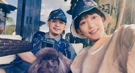 孟耿如曬「背部全裸」照片：故意手撐腰抱肚　 1小時破萬讚…黃子佼親回覆