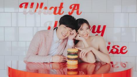 漢堡主播嫁了！老公「找大咖驚喜求婚」…她嚇哭：沒想過人生會有這一段