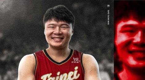 台新戰神簽下國家隊級中鋒　他點名黃聰翰羞喊：全身上下都被看過了