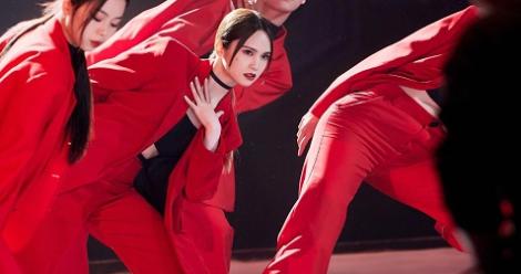 跳舞表情猙獰被笑！楊丞琳一段話被挖出「要選手做好表情管理」…網友笑翻