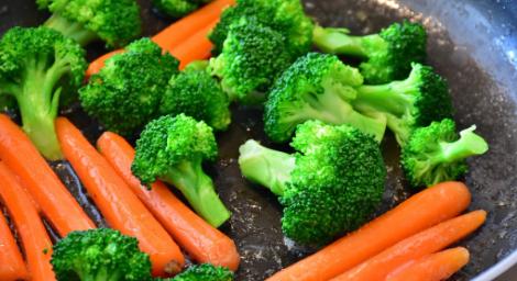 吃菜仍便秘？超多人忽略「4大關鍵」　營養師曝：選錯了