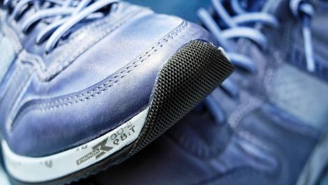 球鞋飄上岸…裡面竟塞一隻斷腳！　她嚇傻了：不知道會不會看到另一隻