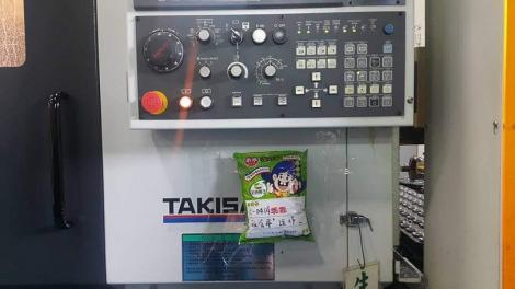 老闆不信都市傳說！他放「綠色乖乖」反被記缺失…網諷：他們只信雞腿拜地基主