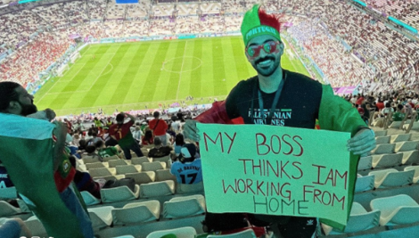 被卡達媒體銃康！足球迷「WFH」偷飛現場看世足　一篇貼文全球都知道了