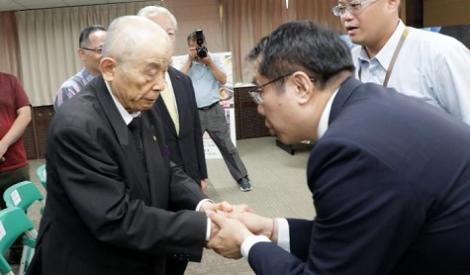 安倍晉三紀念影像展台南場7月15日起　耘非凡美術館免費入場