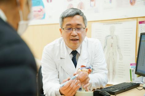 口腔潰瘍竟致心臟感染！心外醫師「開心救命」